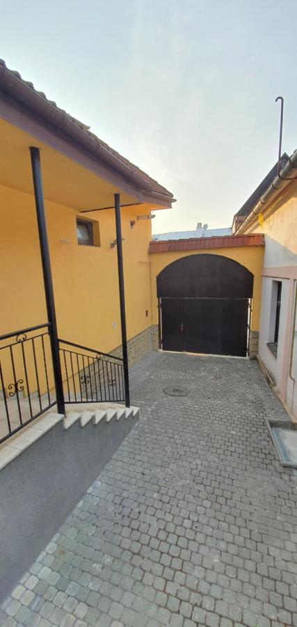 ברדיוב Apartmanystocklova2 מראה חיצוני תמונה